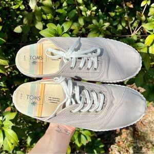 TOMS Casual Lace-Up Shoes